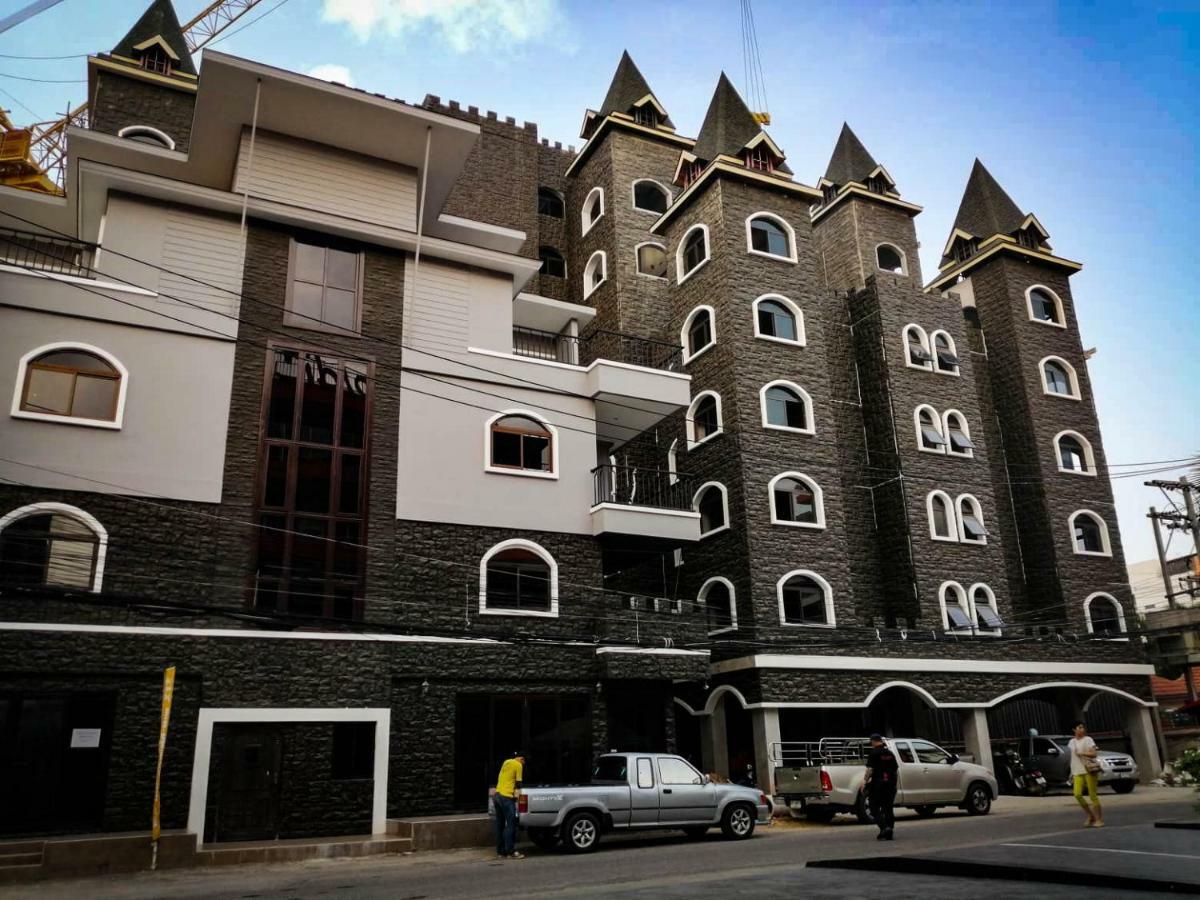Castle Suites Pattaya Bagian luar foto